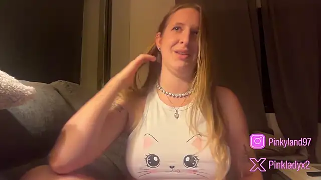 Pinkyladyxxx online show from May 15, 2026, 11:36 pm