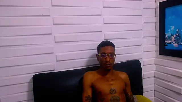 Snapshot of Jose_Smoke chatting on November 29, 2025, 11:10 am Jose Smoke online show from November 29, 2025, 11:10 am