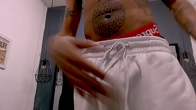 Snapshot of Jose_Smoke chatting on November 17, 2025, 2:48 am Jose Smoke online show from November 17, 2025, 2:48 am