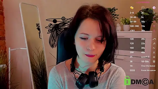 Snapshot of Alina_Mills chatting on March 20, 2025, 10:54 am Alina Mills online show from March 20, 2025, 10:54 am