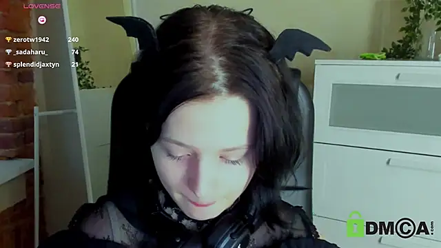 Snapshot of Alina_Mills chatting on February 26, 2025, 11:32 am Alina Mills online show from February 26, 2025, 11:32 am