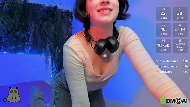 Snapshot of Alina_Mills chatting on February 6, 2025, 6:35 pm Alina Mills online show from February 6, 2025, 6:35 pm