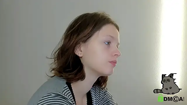 Snapshot of Alina_Mills chatting on September 10, 2025, 8:35 am Alina Mills online show from September 10, 2025, 8:35 am