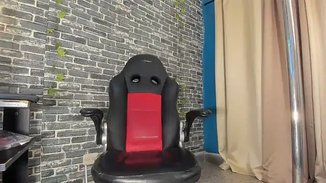 Snapshot of iam_samy_ chatting on November 8, 2025, 11:36 am iam samy online show from November 8, 2025, 11:36 am