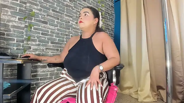 Snapshot of iam_samy_ chatting on November 13, 2025, 11:47 am iam samy online show from November 13, 2025, 11:47 am