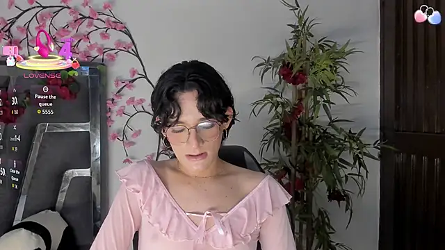 Black Rose2 online show from September 24, 2025, 12:11 pm