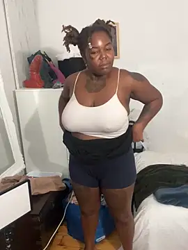 Snapshot of Goddess_Nafeesha chatting on October 7, 2025, 7:04 pm Goddess Nafeesha online show from October 7, 2025, 7:04 pm