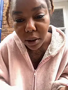 Snapshot of Goddess_Nafeesha chatting on October 15, 2025, 7:33 pm Goddess Nafeesha online show from October 15, 2025, 7:33 pm