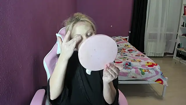 Snapshot of Lika8234 chatting on October 2, 2025, 8:23 pm Lika8234 online show from October 2, 2025, 8:23 pm