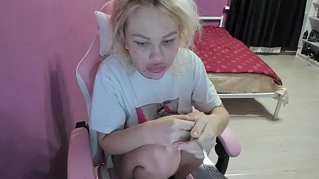 Snapshot of Lika8234 chatting on September 25, 2025, 12:49 am Lika8234 online show from September 25, 2025, 12:49 am