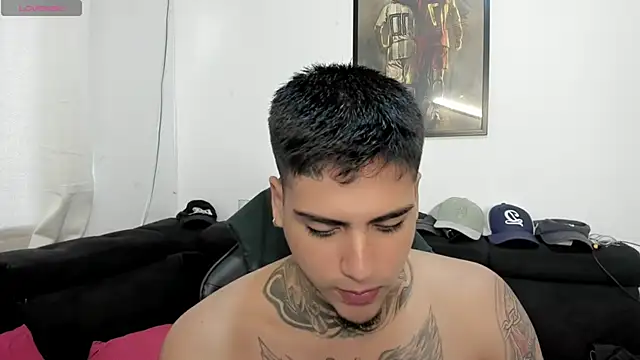 Snapshot of mad_maxxx2 chatting on November 2, 2025, 12:32 pm mad maxxx2 online show from November 2, 2025, 12:32 pm