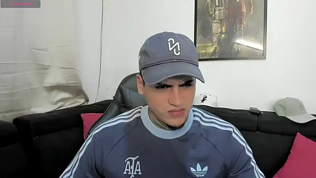 Snapshot of mad_maxxx2 chatting on October 24, 2025, 12:09 am mad maxxx2 online show from October 24, 2025, 12:09 am