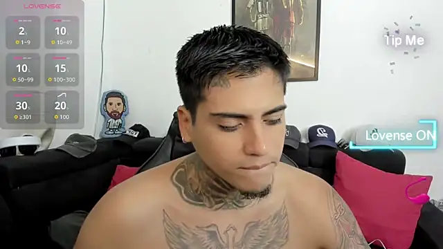 Snapshot of mad_maxxx2 chatting on November 16, 2025, 10:57 pm mad maxxx2 online show from November 16, 2025, 10:57 pm