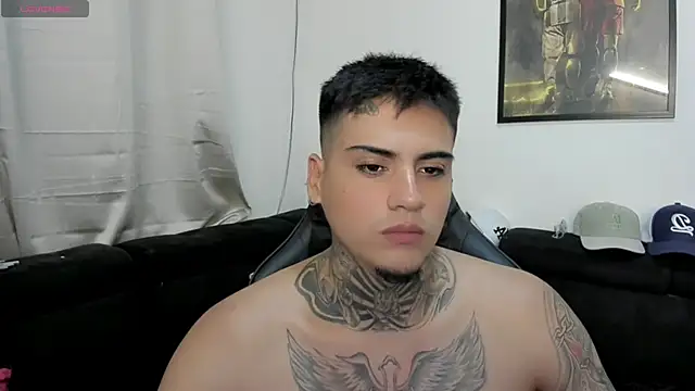 Snapshot of mad_maxxx2 chatting on October 29, 2025, 11:58 pm mad maxxx2 online show from October 29, 2025, 11:58 pm