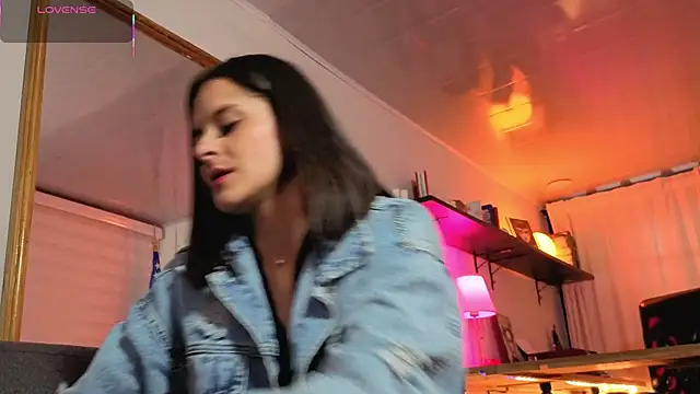 Snapshot of Alice_milf_ chatting on September 12, 2025, 11:10 am Alice milf online show from September 12, 2025, 11:10 am