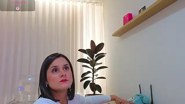 Alice milf  online show from March 13, 2026, 11:59 am