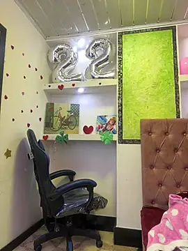  luna torres online show from April 10, 2026, 12:23 pm