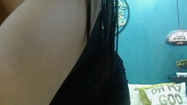 Snapshot of Melikasweetz chatting on February 11, 2025, 8:52 pm Melikasweetz online show from February 11, 2025, 8:52 pm