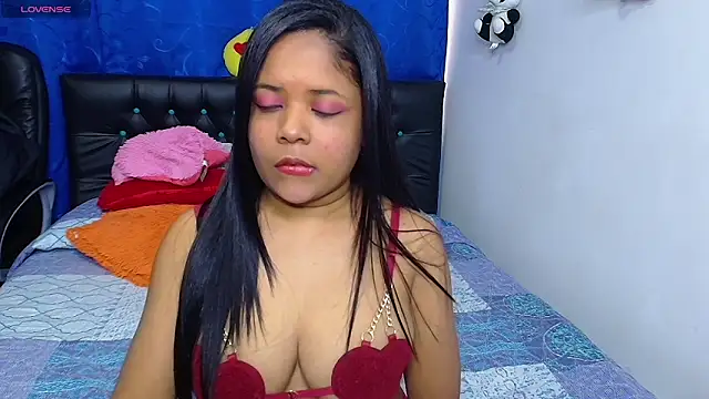 Melikasweetz online show from May 11, 2026, 4:04 pm