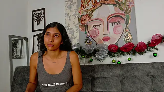 Snapshot of taty_miller chatting on December 14, 2025, 6:35 pm taty miller online show from December 14, 2025, 6:35 pm