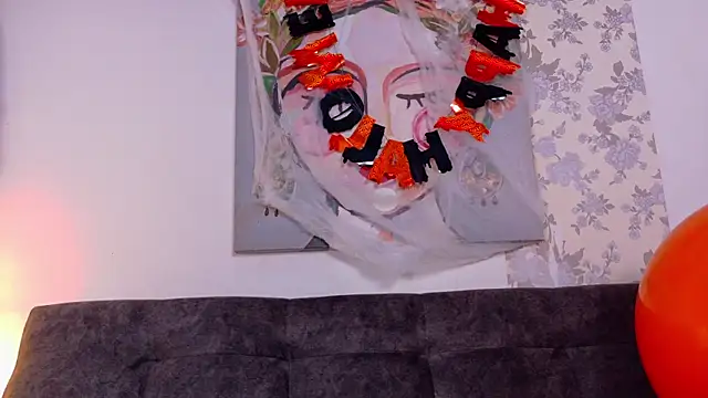 Snapshot of taty_miller chatting on October 31, 2025, 7:21 pm taty miller online show from October 31, 2025, 7:21 pm