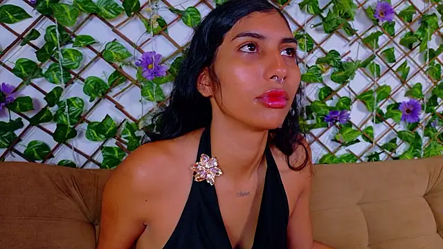 Snapshot of taty_miller chatting on February 8, 2026, 1:20 pm taty miller online show from February 8, 2026, 1:20 pm