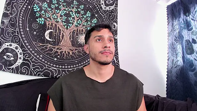 Snapshot of JayMarcos_ chatting on November 4, 2025, 6:22 pm JayMarcos online show from November 4, 2025, 6:22 pm