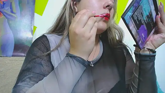 Snapshot of LinaBrowm chatting on March 7, 2025, 9:38 pm LinaBrowm online show from March 7, 2025, 9:38 pm