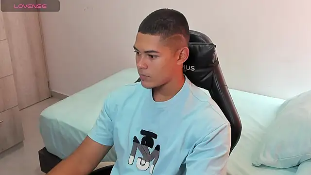 Snapshot of Iamdylan777 chatting on January 12, 2026, 7:09 pm Iamdylan777 online show from January 12, 2026, 7:09 pm