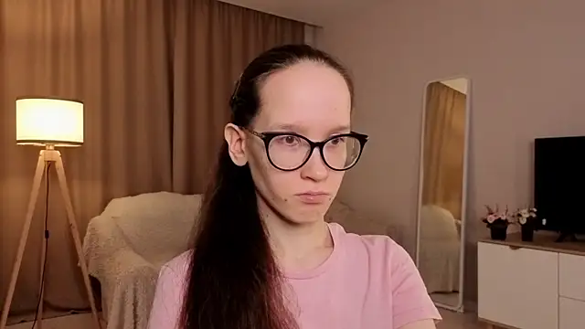 BettyBrowni online show from April 19, 2026, 4:08 pm