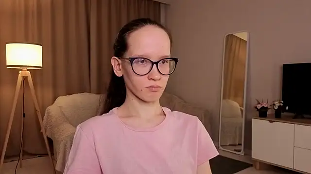 BettyBrowni online show from April 19, 2026, 6:10 pm