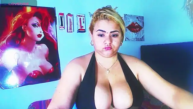 Snapshot of Charlotte_mh chatting on April 26, 2026, 3:09 pm Charlotte mh online show from April 26, 2026, 3:09 pm