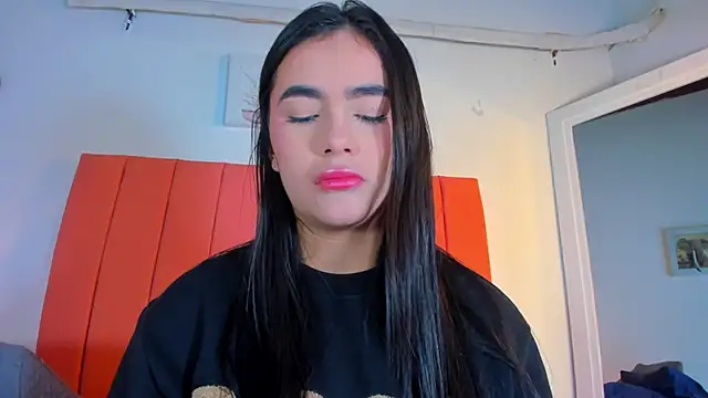 valen rose0 online show from November 19, 2025, 12:16 pm