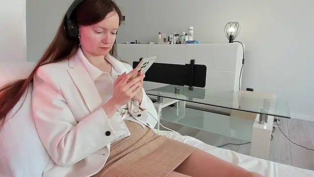 Your Librarian online show from December 17, 2025, 11:37 am