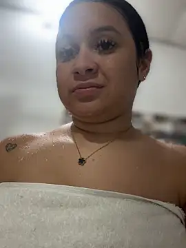 Snapshot of Pretty_Isadora chatting on November 18, 2025, 11:37 pm Pretty Isadora online show from November 18, 2025, 11:37 pm