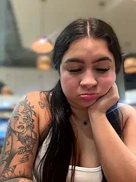 Snapshot of Pretty_Isadora chatting on January 12, 2026, 11:09 pm Pretty Isadora online show from January 12, 2026, 11:09 pm