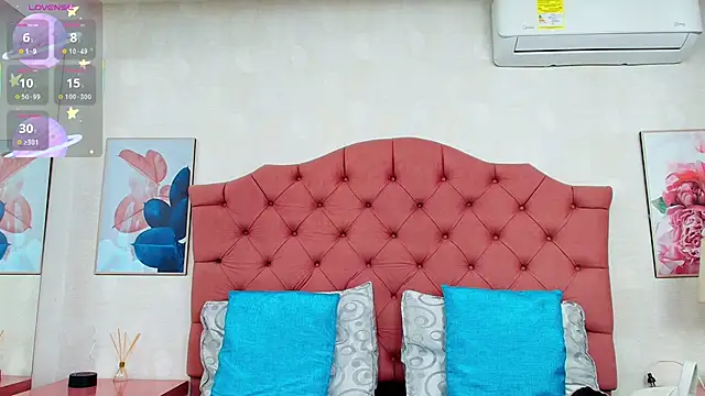 Snapshot of ThyaraJhons chatting on November 18, 2025, 11:57 am ThyaraJhons online show from November 18, 2025, 11:57 am