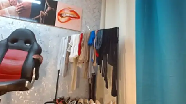 Samantabrown  online show from February 14, 2026, 11:21 am