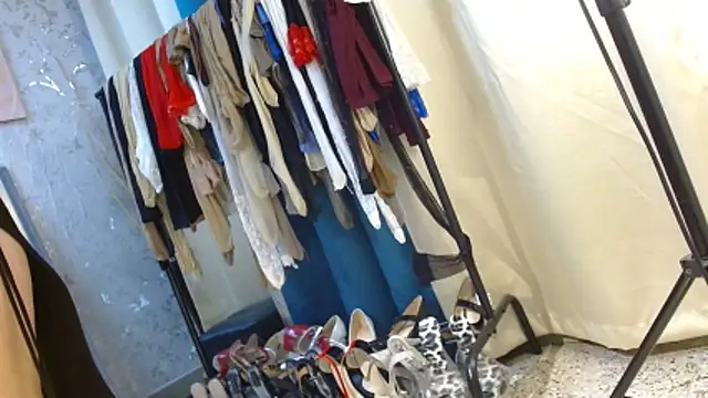 Samantabrown  online show from March 27, 2026, 11:11 am