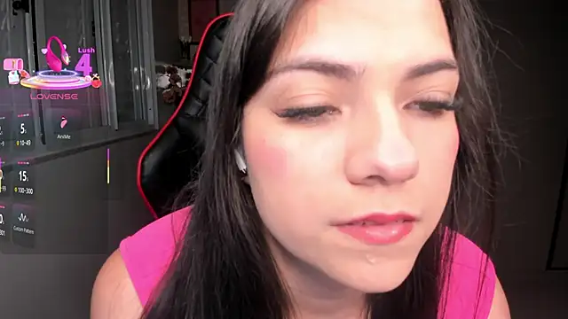 Snapshot of ivyy_scott chatting on November 8, 2025, 9:40 pm ivyy scott online show from November 8, 2025, 9:40 pm