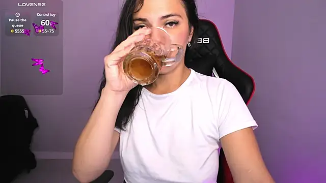 Snapshot of ivyy_scott chatting on March 2, 2025, 5:52 pm ivyy scott online show from March 2, 2025, 5:52 pm