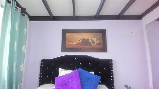 Snapshot of Alexandra_Torress chatting on October 29, 2025, 4:17 pm Alexandra Torress online show from October 29, 2025, 4:17 pm