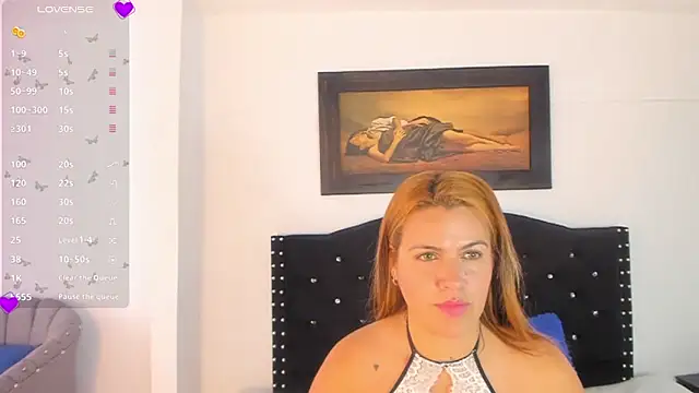 Snapshot of Alexandra_Torress chatting on December 13, 2025, 8:04 pm Alexandra Torress online show from December 13, 2025, 8:04 pm