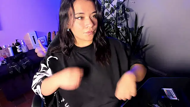 Amy hoy69 online show from December 21, 2025, 3:19 am