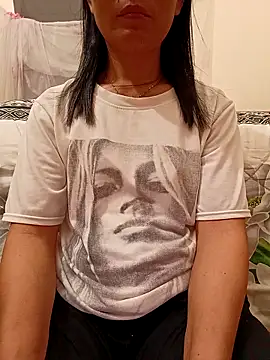 Asian girl13 online show from April 8, 2026, 11:28 pm