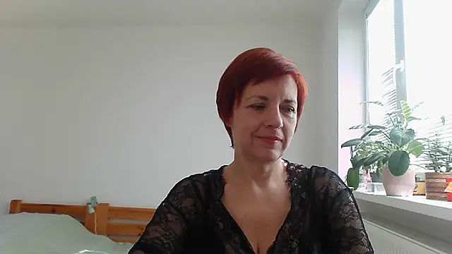 LoraLoraMay online show from September 22, 2025, 9:37 am