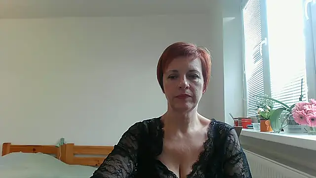 LoraLoraMay online show from October 7, 2025, 1:34 pm