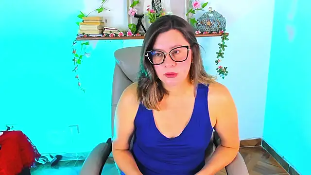 Chanelll Taylorr  online show from March 5, 2026, 9:50 am