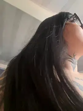 ZTahya online show from April 5, 2026, 10:05 pm