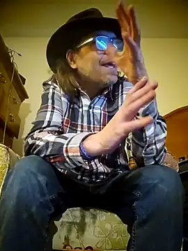 Snapshot of Geaux_Again chatting on January 22, 2025, 6:20 am Geaux Again online show from January 22, 2025, 6:20 am